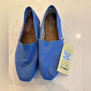 TOMS Light Blue Canvas Slip-Ons, women's size 7.5